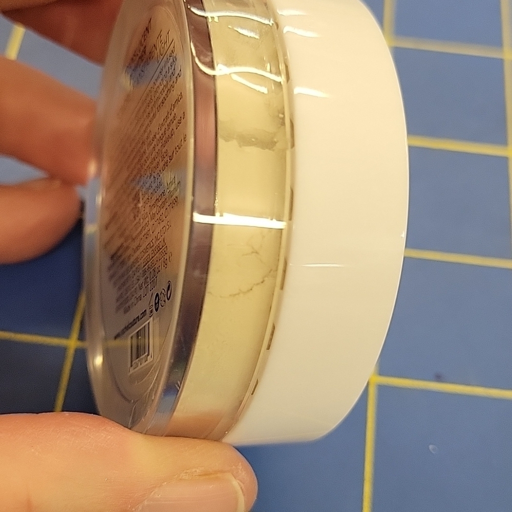Rachel Couture Translucent Powder Light - Picture 5 of 5